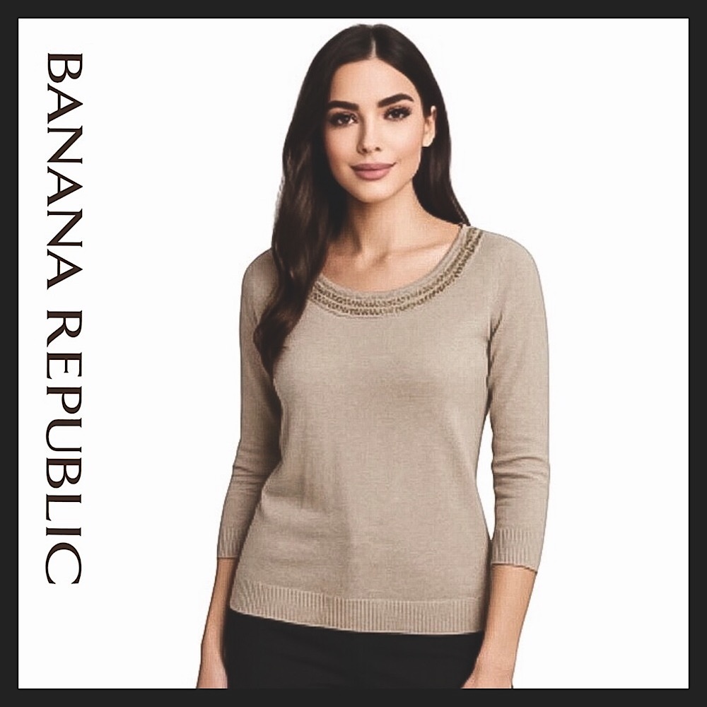 Banana Republic Wool 3/4 sleeve Embellished Crew Neckline Sweater Size (XS)